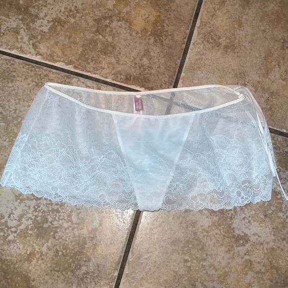 Victoria's Secret Other - Victoria’s secret Sexy Thong NWT Large